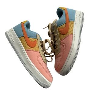 Air Force 1 Sneakers Women's 7 in Low Hot/Citrus Sun Gold